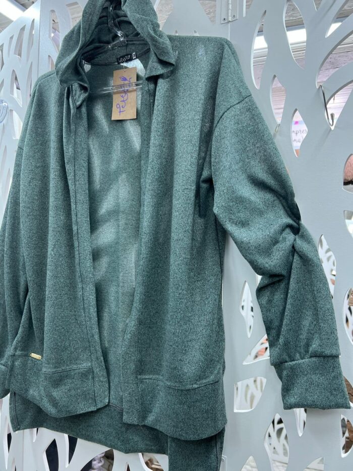 Casaco com Capuz em Malha Tricot - Verde Mescla - Imagem 2