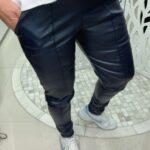 Calça Jogger C/ Frizo Resinada - Preta