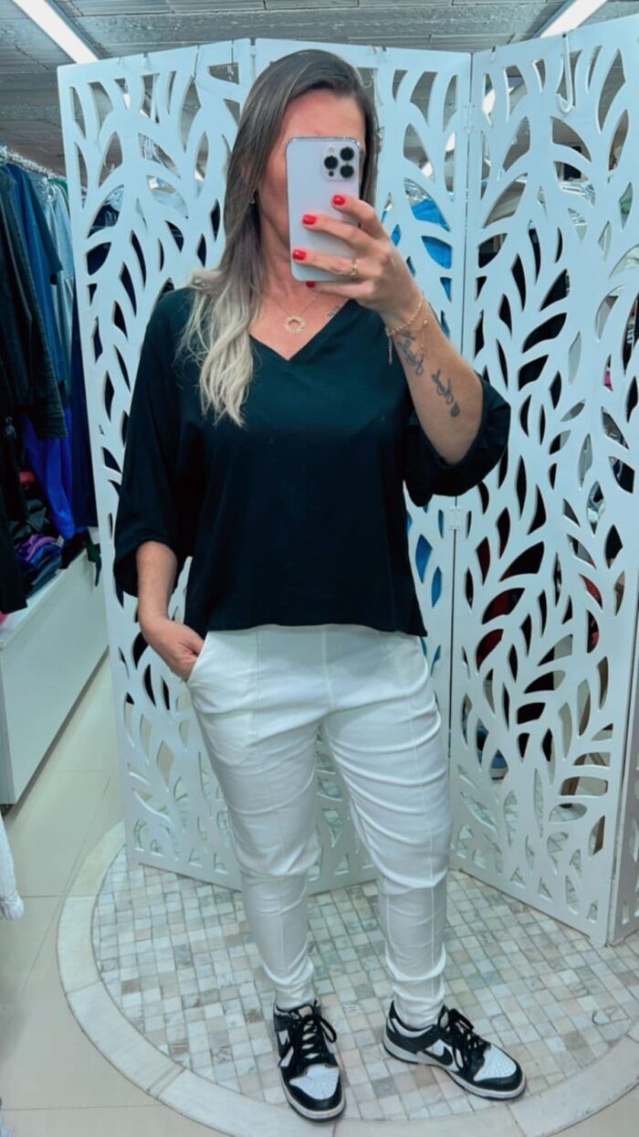 Blusa Manga Com Pregas Decote V - Preta - Imagem 7