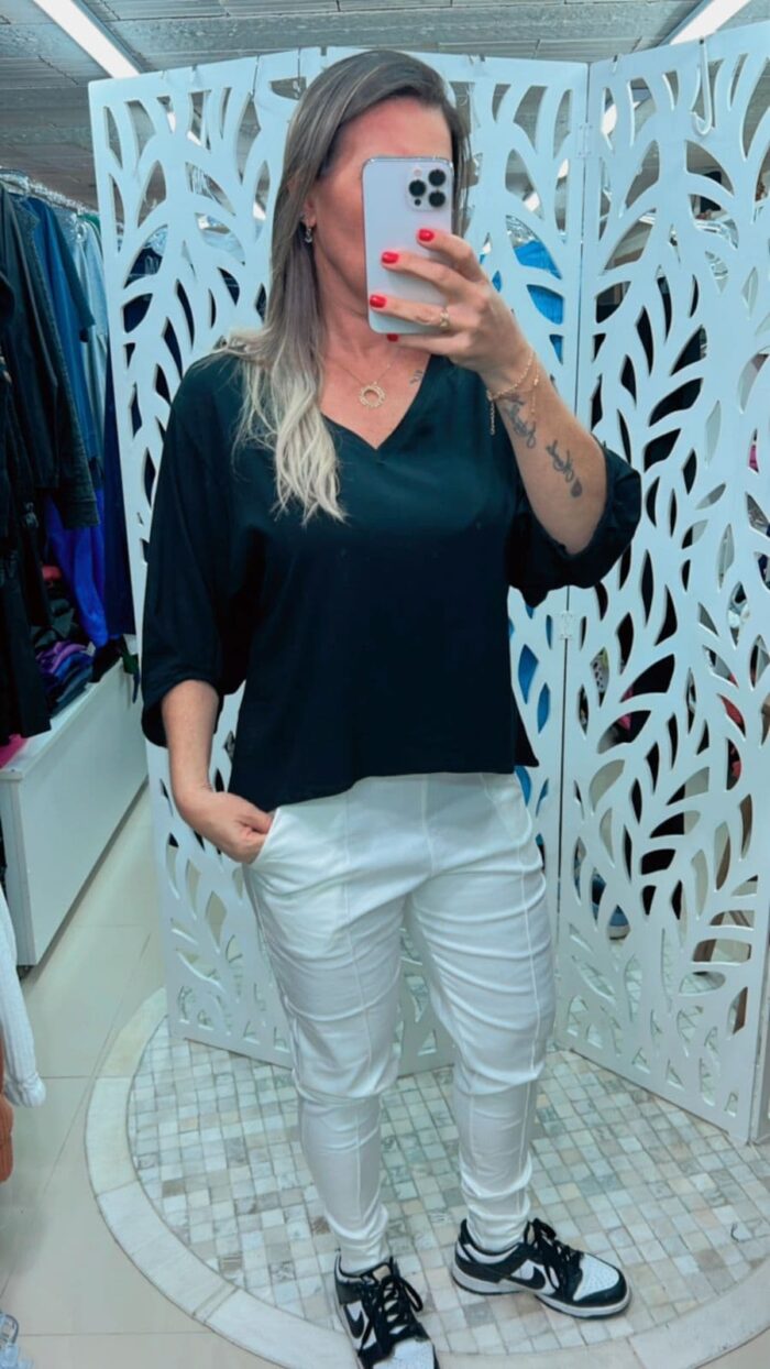 Blusa Manga Com Pregas Decote V - Preta - Imagem 5