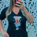 T- SHIRT BLUSA EM MALHA VISCOLYCRA PRETA COM ESTAMPA- CHANEL