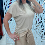 BLUSA DECOTE REDONDO MANGA RAGLAN COM ABERTURA BAINHA- CHAMPAGNE