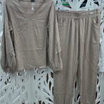 Calça pijama com detalhe em elástico no punho - AREIA