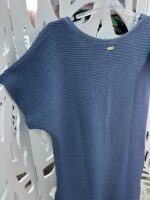 VESTIDO MIDI DE MOLETON PLISSADO COM BOLSOS E ABERTURA LATERAL - AZUL JEANS - Imagem 9