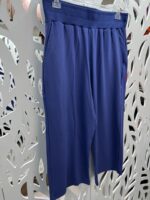 Calça pantacourt em moletinho com bolsos - AZUL - Imagem 6