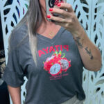 T- SHIRT BLUSA EM MALHA VISCOLYCRA CINZA COM ESTAMPA- PITAYA