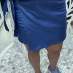 SHORT SAIA COM AMARRAÇÃO LATERAL COM LAÇO RESINADO - AZUL JEANS